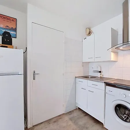 Apartment Les Jardins De L'ocean-44 By Interhome *