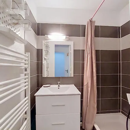 Les Jardins De L'ocean-44 By Interhome