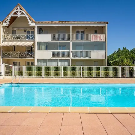 Appartement Les Jardins De L'ocean-44 By Interhome