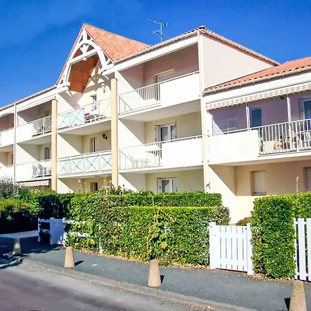 Les Jardins De L'ocean-44 By Interhome